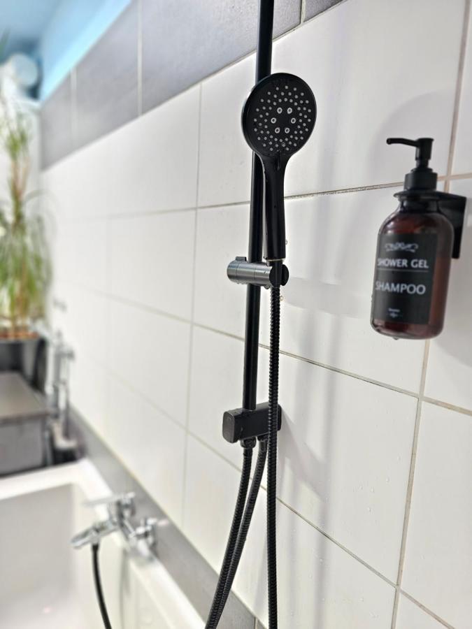 Doppelzimmer 1 I Geteiltes Bad & Kueche I Mit Dem Zug Nur 4 Min Bis Zum Hauptbahnhof Фрайбург Экстерьер фото